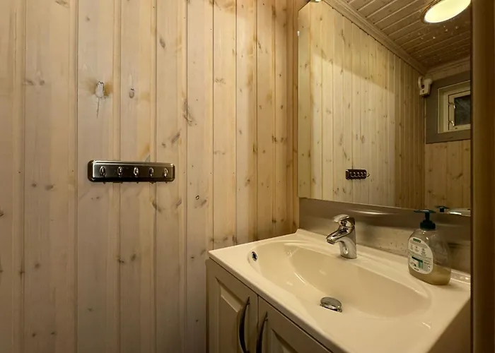 Chaleter Nordic Elegance Retreat