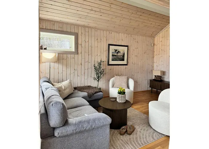 Nordic Elegance Retreat Chalet Sørvågen